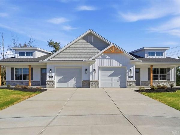 2085 Pine Forest Drive, Miamisburg, OH 45342