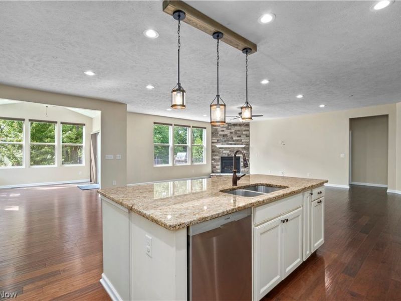 19126 Ledgestone Drive, Strongsville, OH 44149 Photo 12