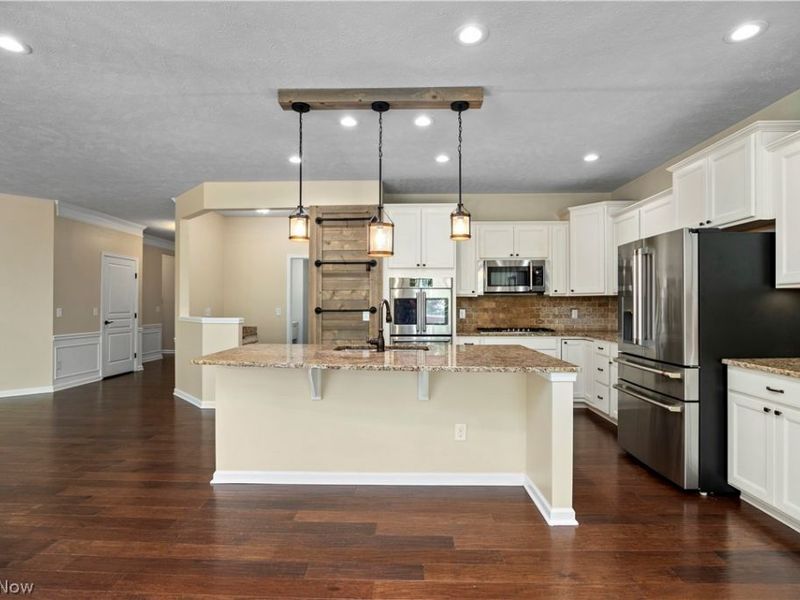 19126 Ledgestone Drive, Strongsville, OH 44149 Photo 14