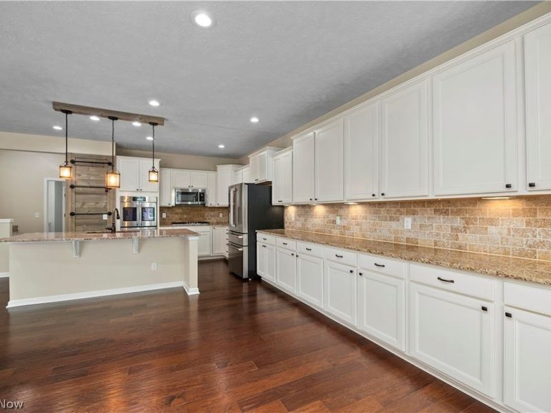 19126 Ledgestone Drive, Strongsville, OH 44149 Photo 15