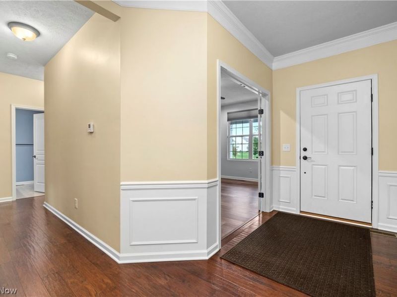 19126 Ledgestone Drive, Strongsville, OH 44149 Photo 2