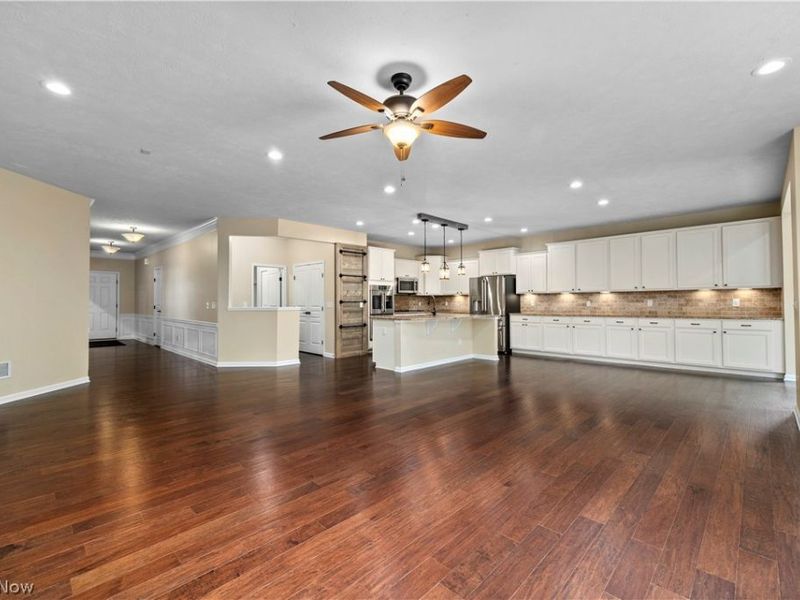 19126 Ledgestone Drive, Strongsville, OH 44149 Photo 6