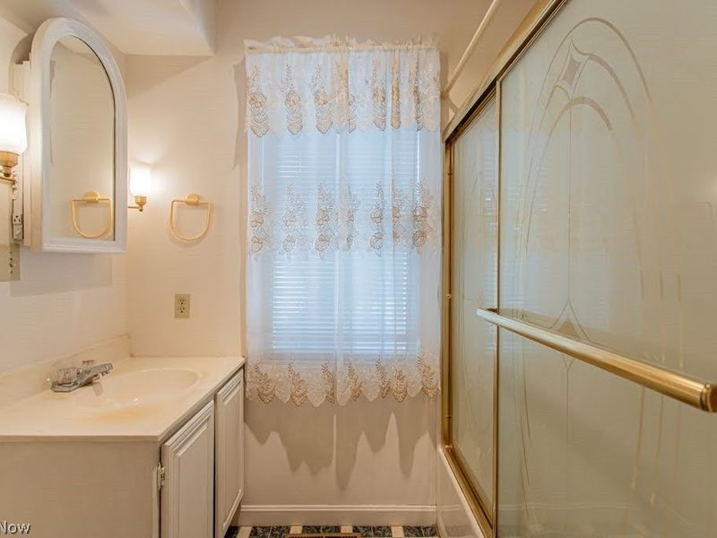 4361 Devonshire Drive, Youngstown, OH 44512 Photo 22