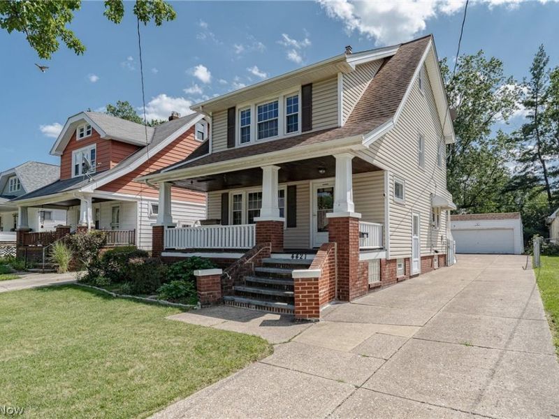 4421 Burger Avenue, Cleveland, OH 44109 Photo 2