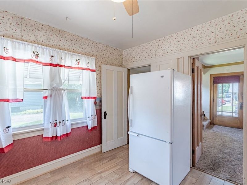4421 Burger Avenue, Cleveland, OH 44109 Photo 9