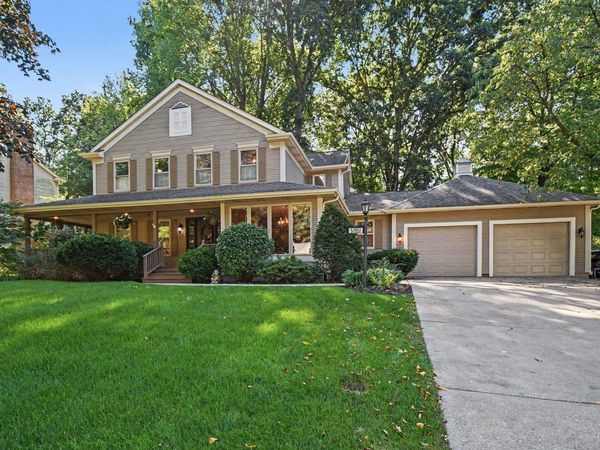 51951 Carriage Hills Drive, South Bend, IN 46635