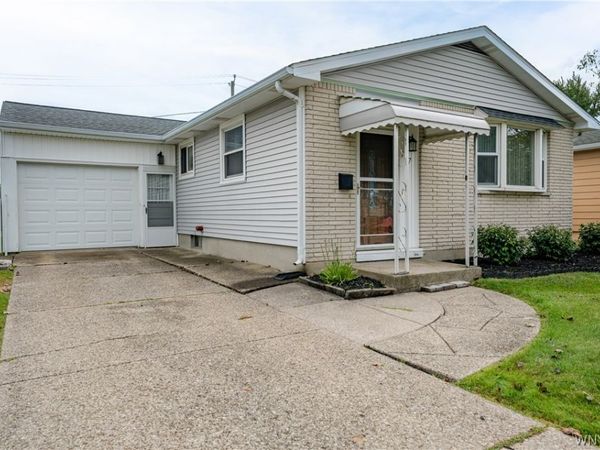 127 Madaline Lane , Depew, NY 14043