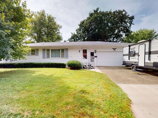 208 W 9th St, Alta, IA 51002