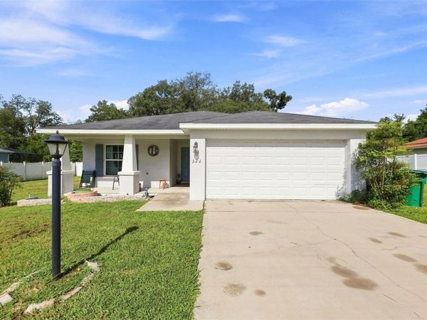 322 WOODS LANDING DRIVE , LADY LAKE, FL 32159
