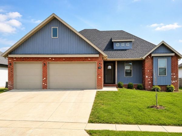 730 E Penzance Circle , Nixa, MO 65714