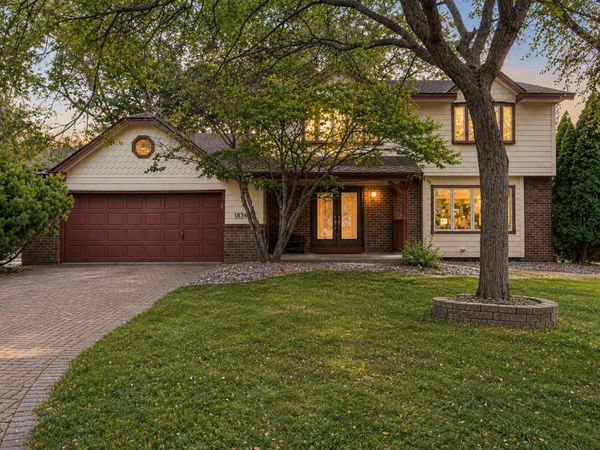 1836 Prior Avenue N, Falcon Heights, MN 55113