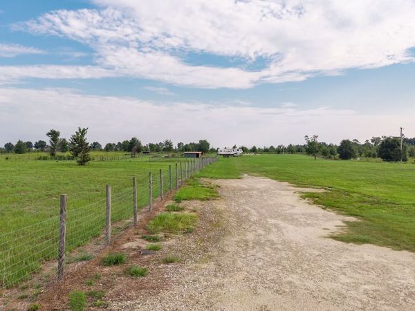 4541 CENTRAL RD, Wellborn, FL 32094
