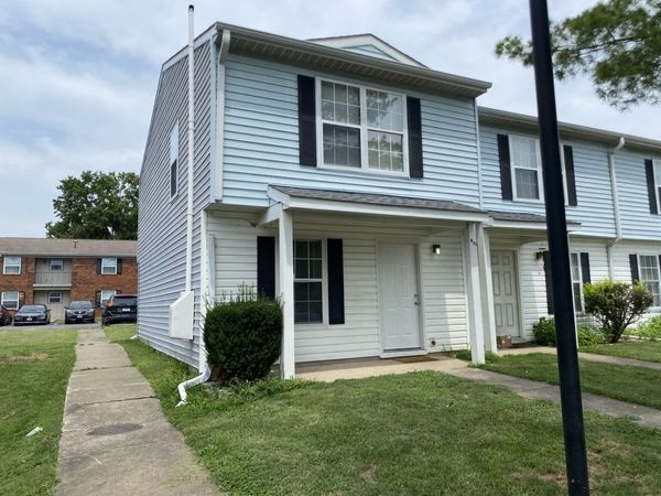 612 E Campus Drive, Unit B12, Carbondale, IL 62901