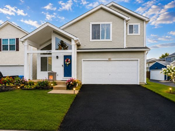 1739 Hickory Park Lane, Aurora, IL 60504