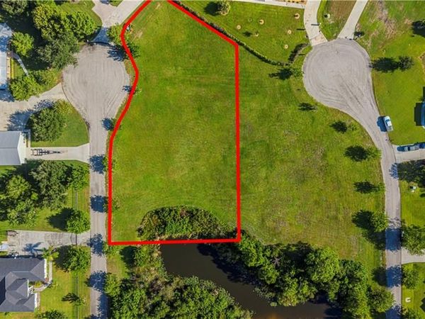18900 Creek Bridge CT, ALVA, FL 33920