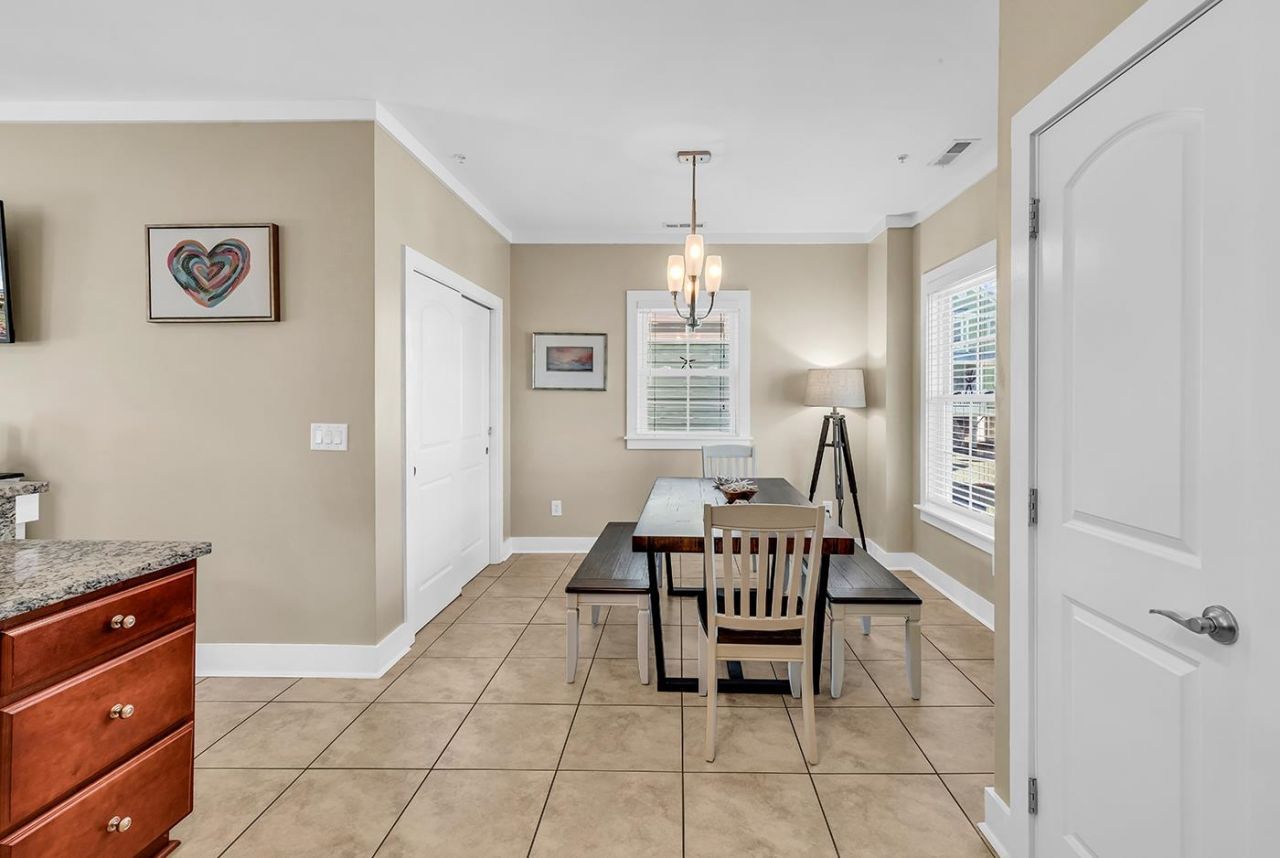 2700 Kashton Dr. Photo 11