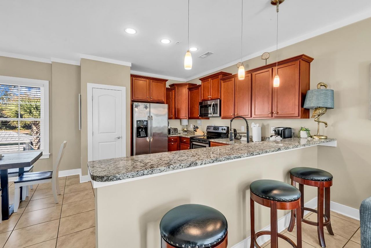 2700 Kashton Dr. Photo 8
