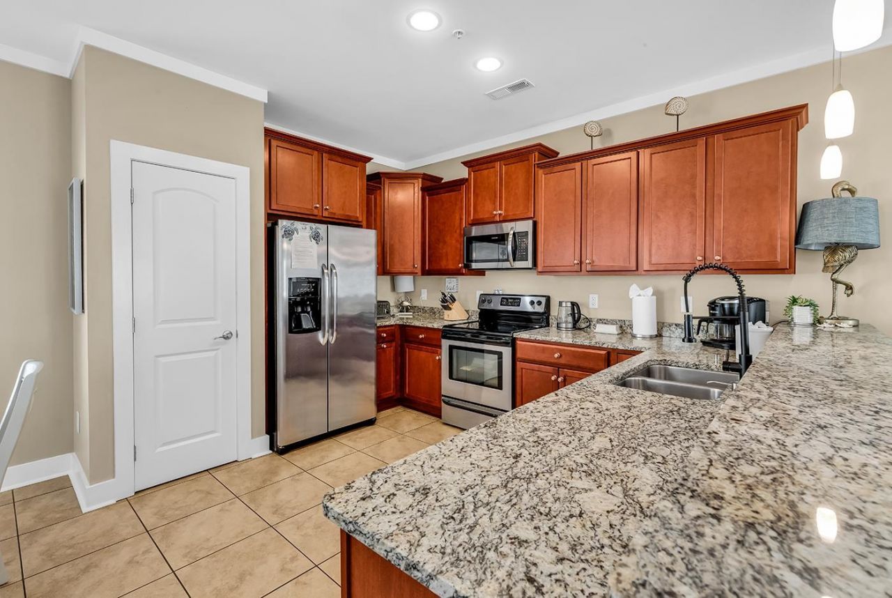 2700 Kashton Dr. Photo 9