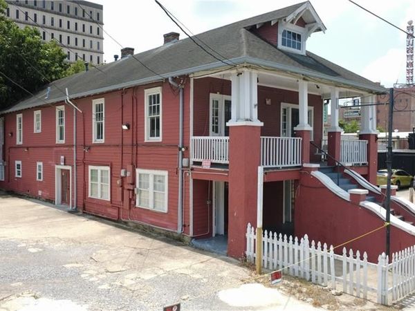 422 S BROAD Street , New Orleans, LA 70119