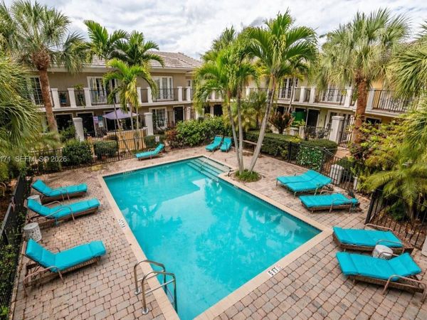 1000 Palm Trl, Unit 8, Delray Beach, FL 33483
