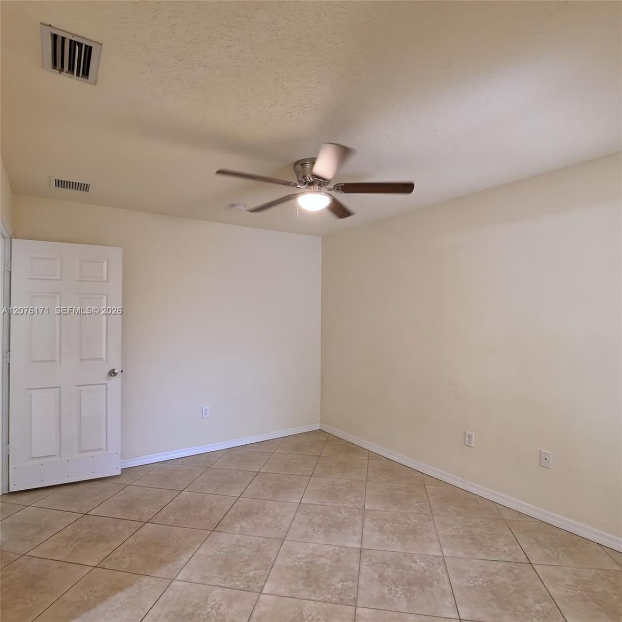 1000 Palm Trl , Unit 8, Delray Beach, FL 33483 Photo