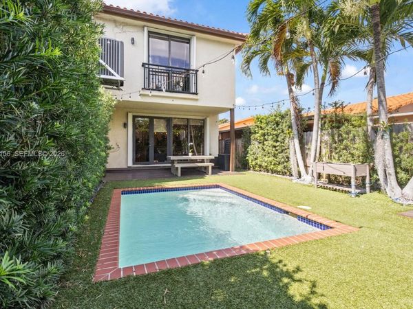 1211 SW 14th Ave, Unit 1211, Miami, FL 33135