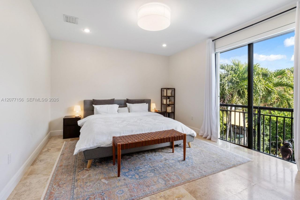 1211 SW 14th Ave, Unit 1211, Miami, FL 33135 Photo