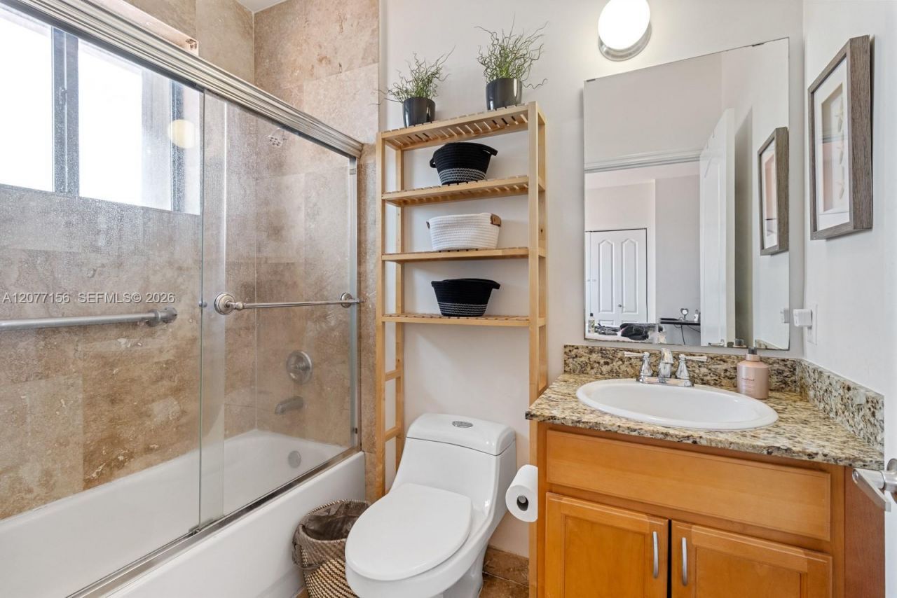 1211 SW 14th Ave, Unit 1211, Miami, FL 33135 Photo