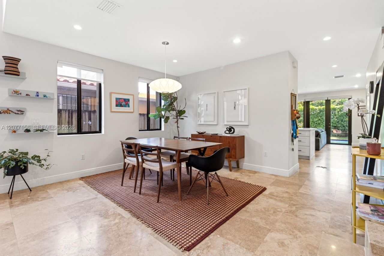 1211 SW 14th Ave, Unit 1211, Miami, FL 33135 Photo