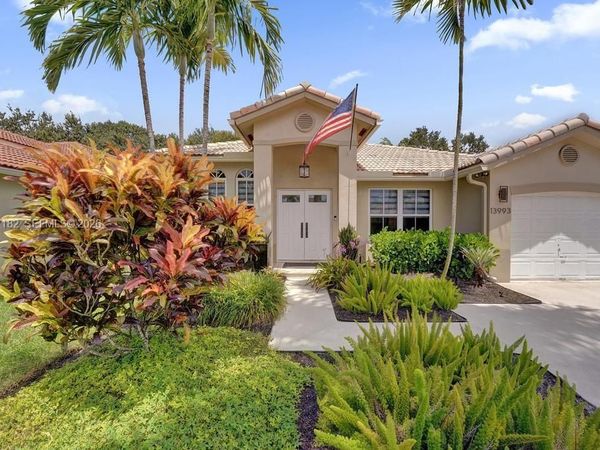 13993 N Cypress Cove Cir , Davie, FL 33325