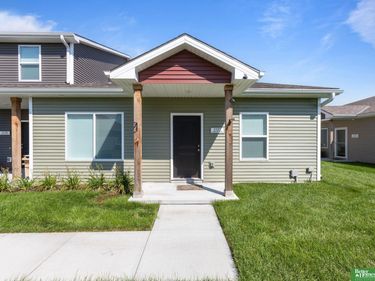 2127 N Aaron Way, Fremont, NE 68025