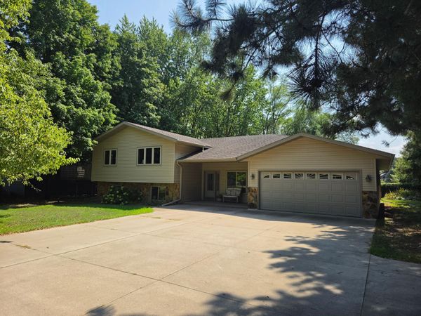 8311 County Road 6 , Rockville, MN 56301