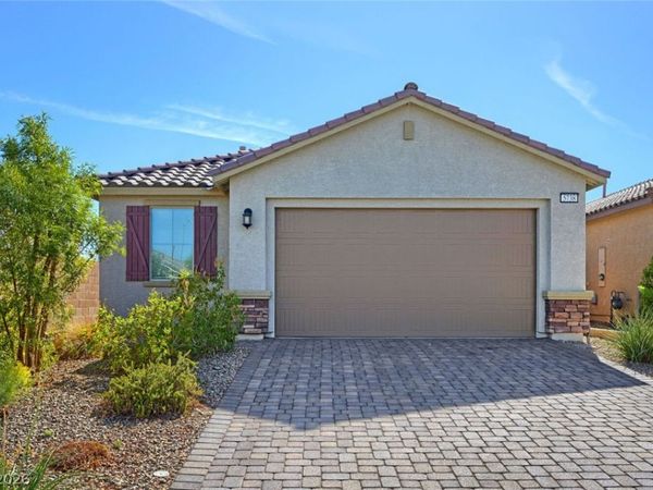 5738 Old Pine Street, North Las Vegas, NV 89081