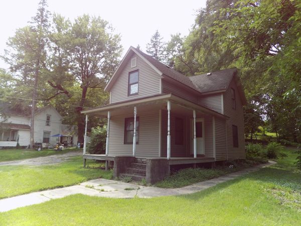 166 N West Street, Coloma, MI 49038