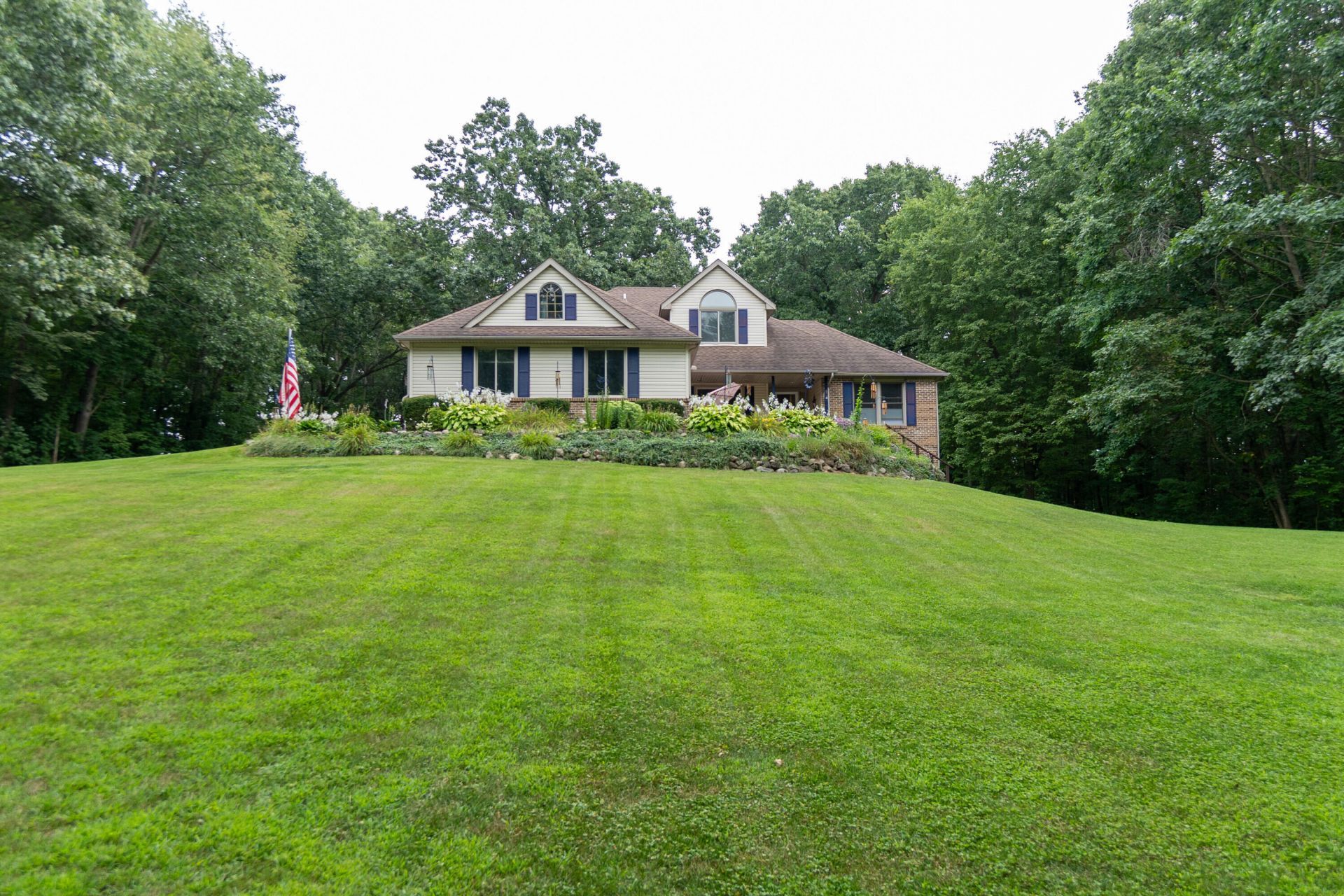 2589 Fisk Road, Howell, MI 48843 Main Photo