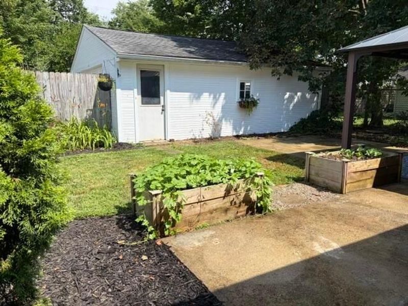 100 Neal Avenue , Newark, OH 43055 Photo 2