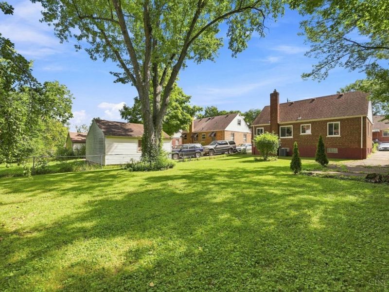 5719 Kiefer Court, Cincinnati, OH 45224 Photo 6
