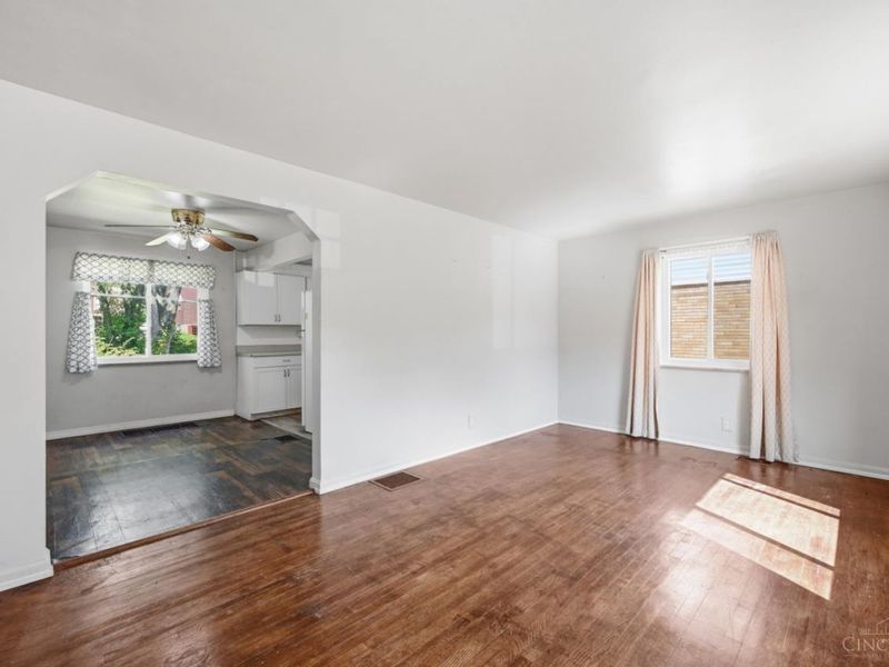 5719 Kiefer Court, Cincinnati, OH 45224 Photo 9