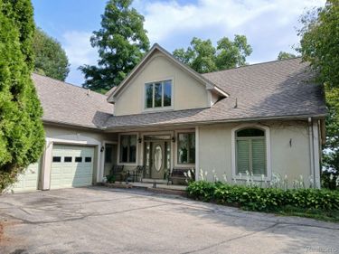 6567 Softshell Drive, Waterloo Township, Mi 49240