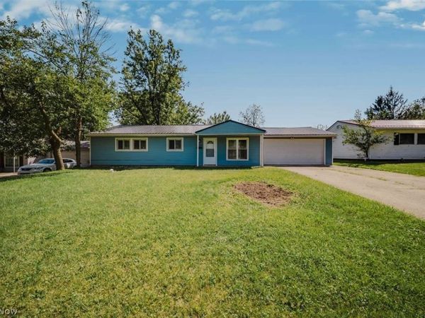 24360 Uppingham Road , Bedford Heights, OH 44146