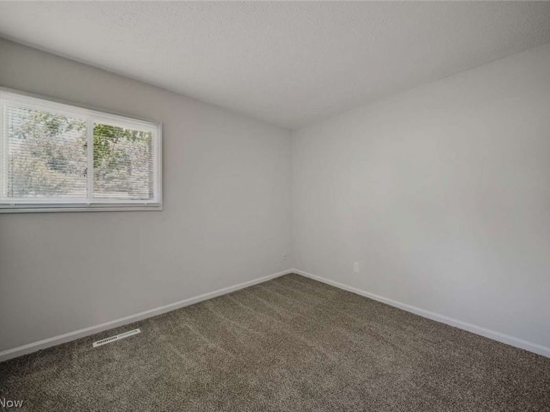 24360 Uppingham Road, Bedford Heights, OH 44146 Photo 9
