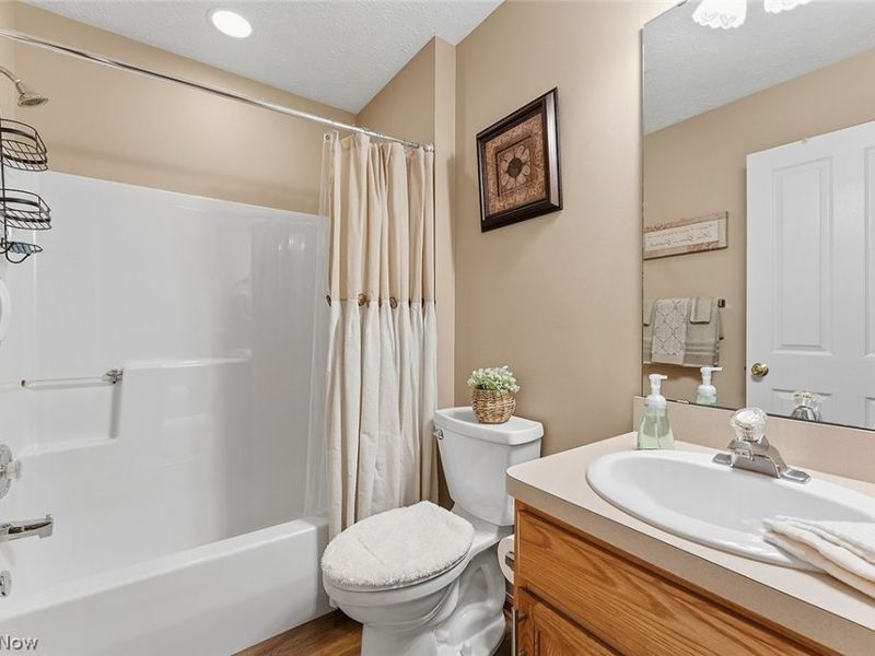 15249 Oak Hollow Lane, Strongsville, OH 44149 Photo 24