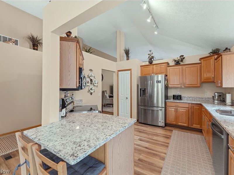 15249 Oak Hollow Lane, Strongsville, OH 44149 Photo 6