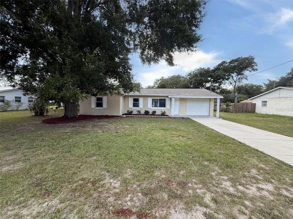 904 HICKORY AVENUE , FRUITLAND PARK, FL 34731