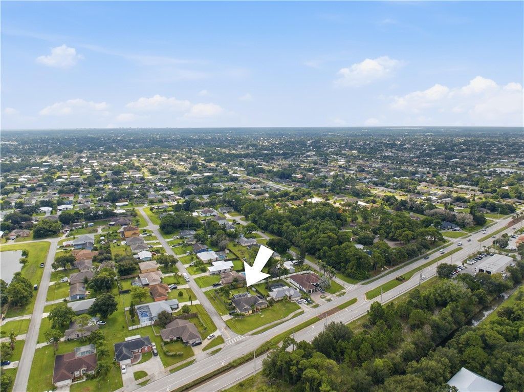 692 SW Ewing Avenue, Port Saint Lucie, FL 34983 Photo