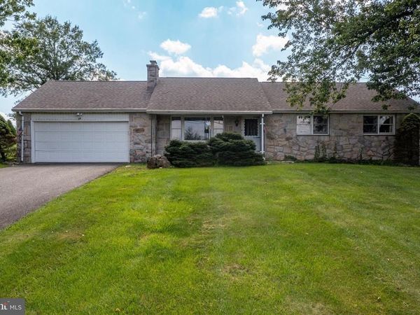 34 LOCUST ROAD, BOYERTOWN, PA 19512