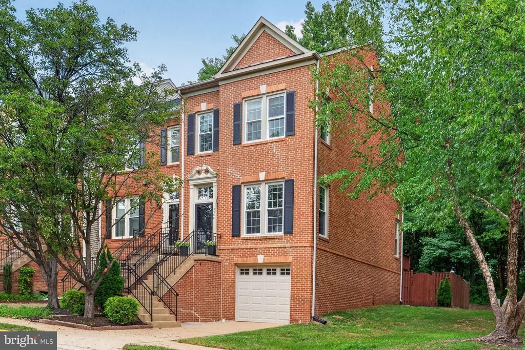 5560 Jowett Court, Alexandria, VA 22315 Main Photo