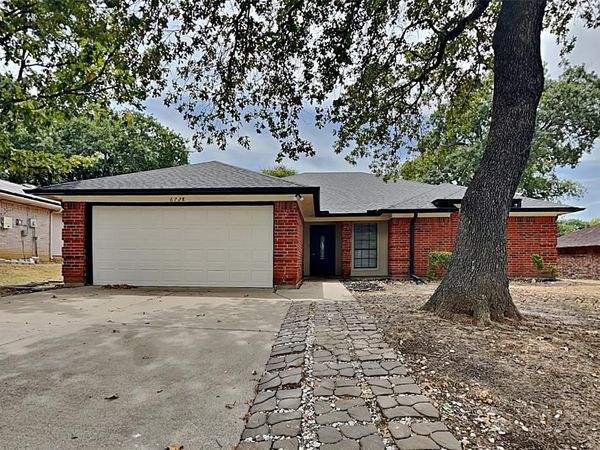 6728 Parkwood Drive, North Richland Hills, TX 76182