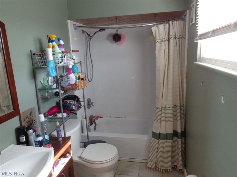 4711 Marcie Drive, Cleveland, OH 44109 Photo 21