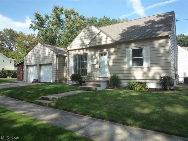 2827 Norwood Street , Cuyahoga Falls, OH 44221